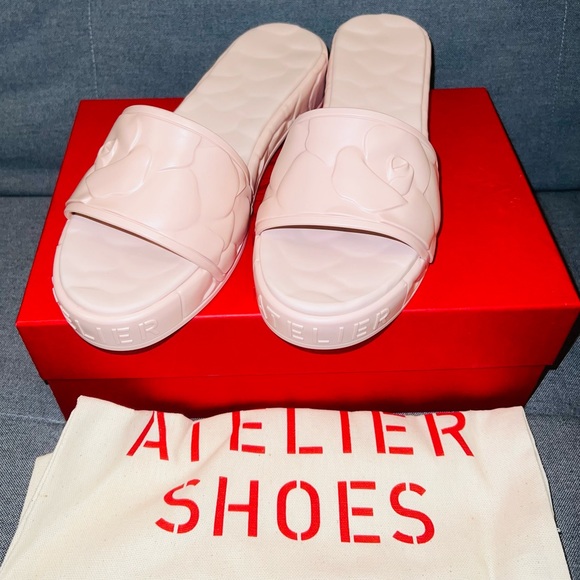 Valentino Garavani Rose Aterlier Sandal! (NWT)! - Picture 9 of 10